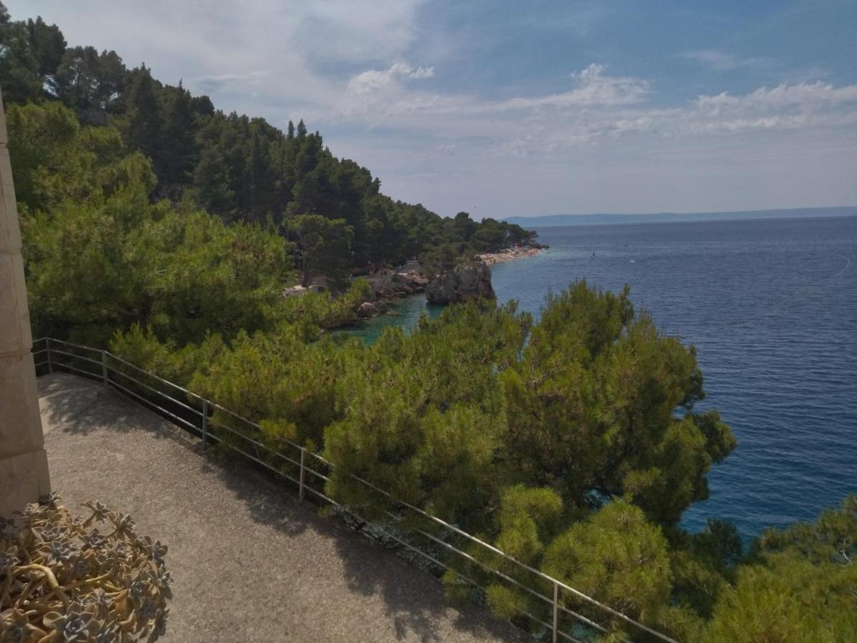 Holiday Home With Free Parking By The Beach Брела Экстерьер фото